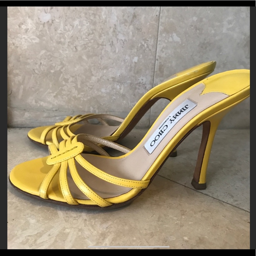 Jimm𝕪 ℂ𝕙𝕠𝕠𝕤💛𝕤𝕥𝕣𝕒𝕡𝕡𝕪 𝕤𝕒𝕟𝕕𝕒𝕝𝕤